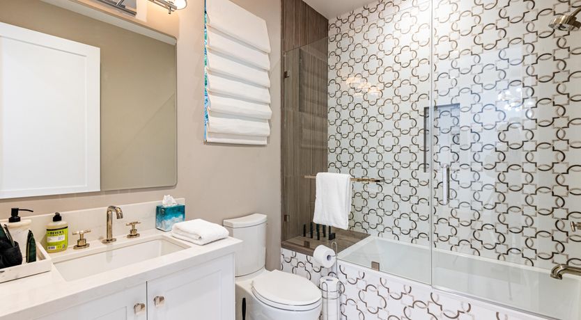 Photo of Tarzana Farmhouse