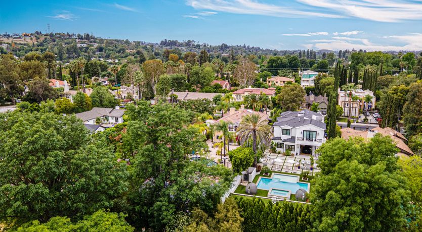 Photo of Tarzana Farmhouse