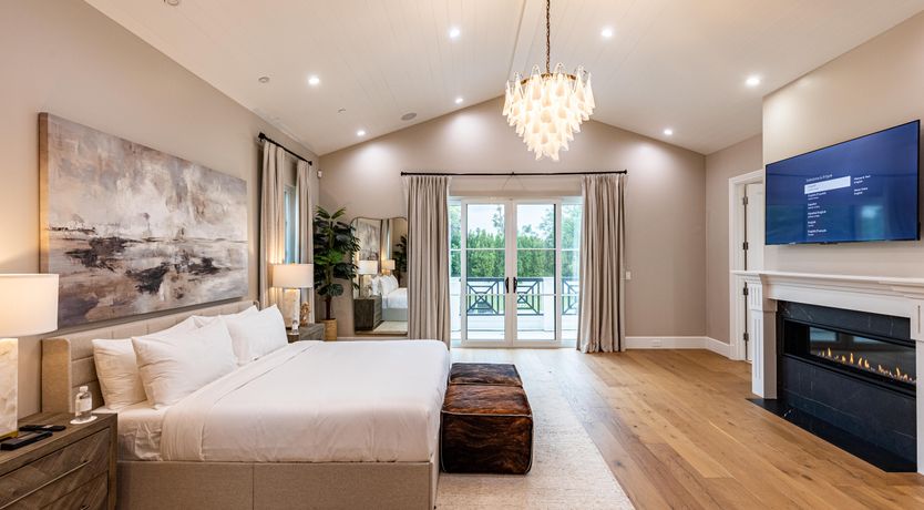 Photo of Tarzana Farmhouse