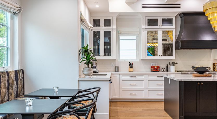 Photo of Tarzana Farmhouse