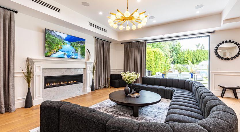 Photo of Tarzana Farmhouse