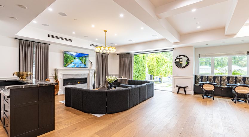 Photo of Tarzana Farmhouse