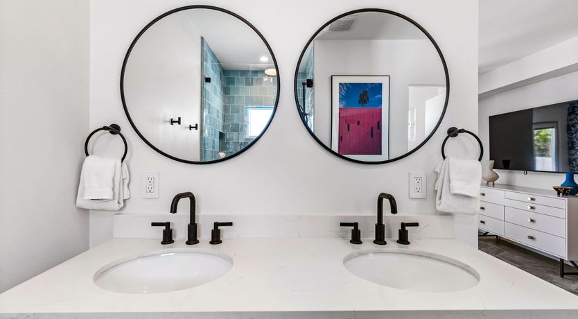 Photo of Palms Whisper