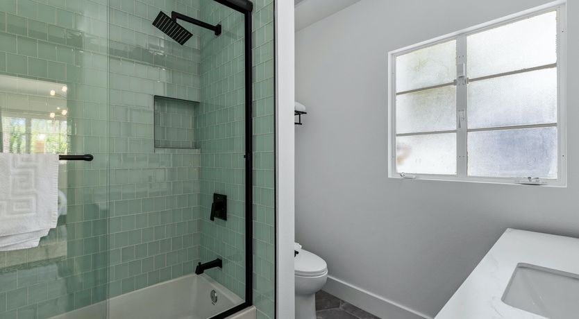 Photo of Palms Whisper