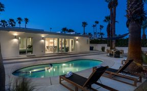 Photo of Palms Whisper
