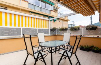 By Center and Sea Holiday Home