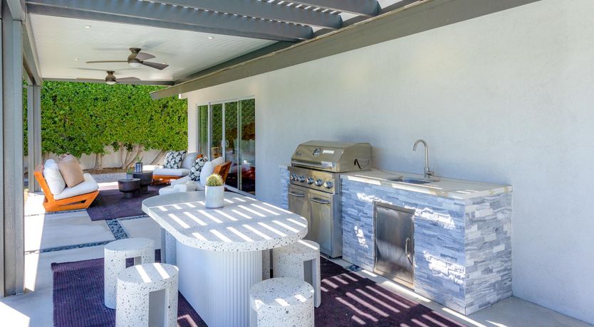 Photo of The Modern Dreamer