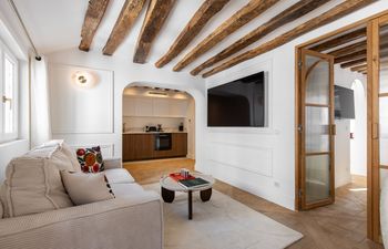 Saint-Germain Nest Holiday Home
