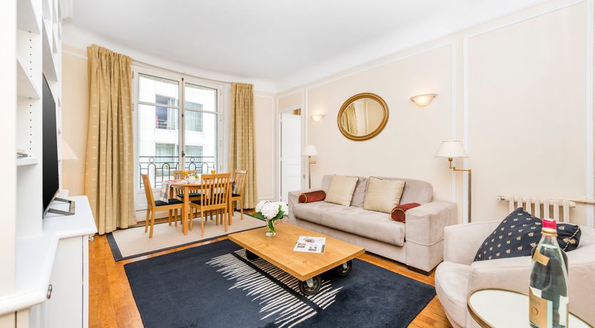 Photo of Parisian Echoes