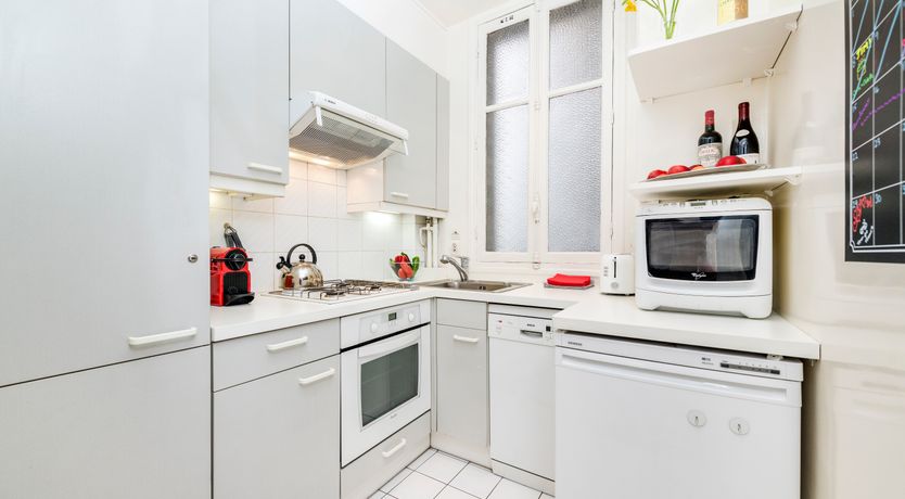 Photo of Parisian Echoes