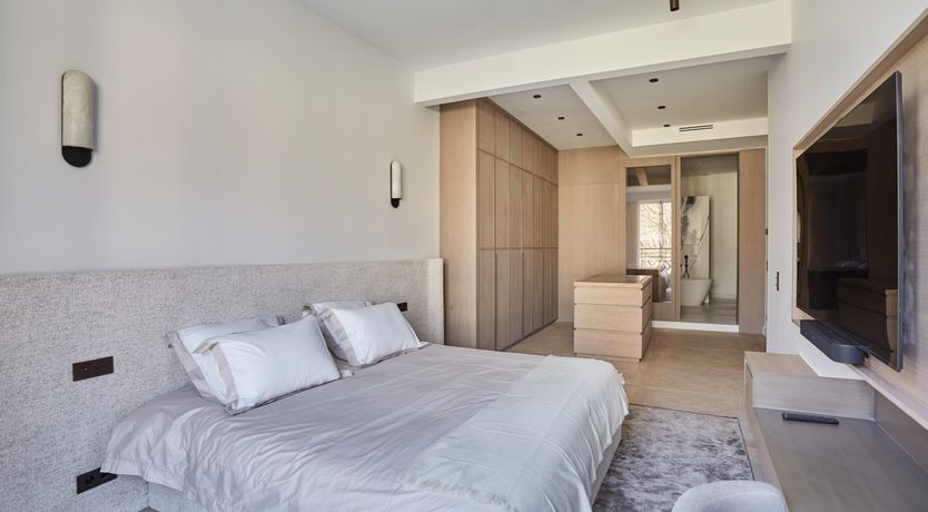 Photo of Regal Avenue