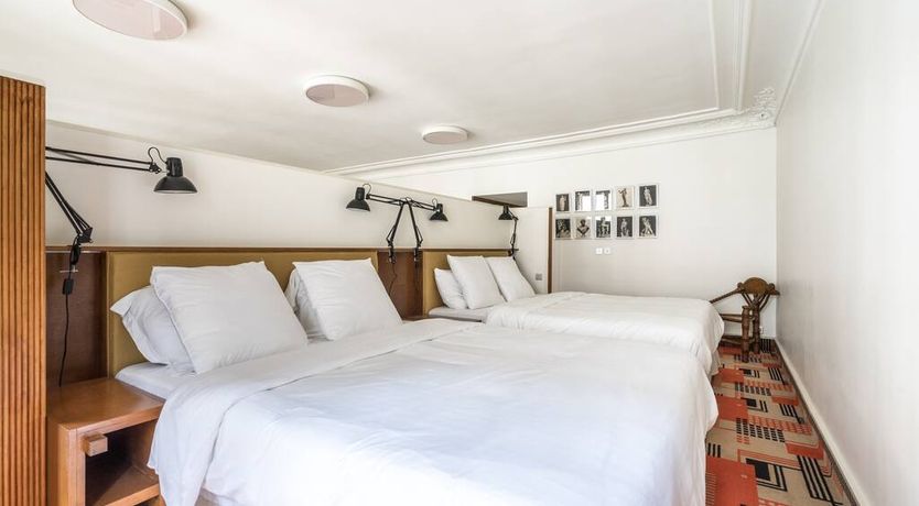 Photo of The Door to Paris