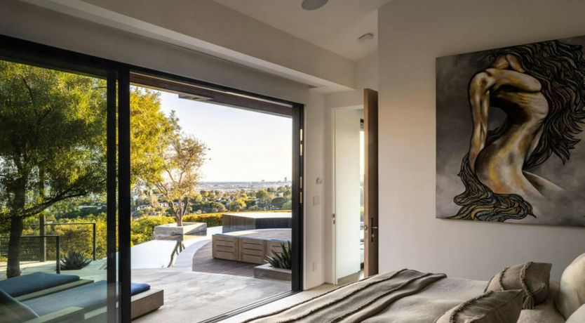 Photo of The Hollywood Cabin