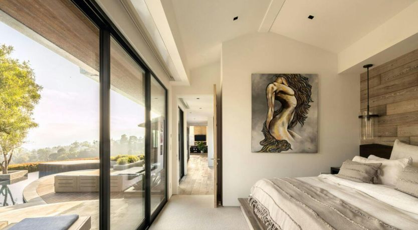 Photo of The Hollywood Cabin