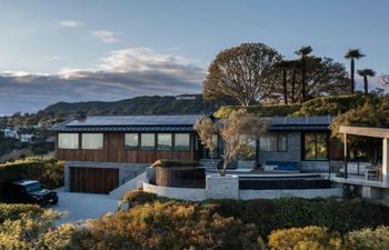 The Hollywood Cabin Holiday Home