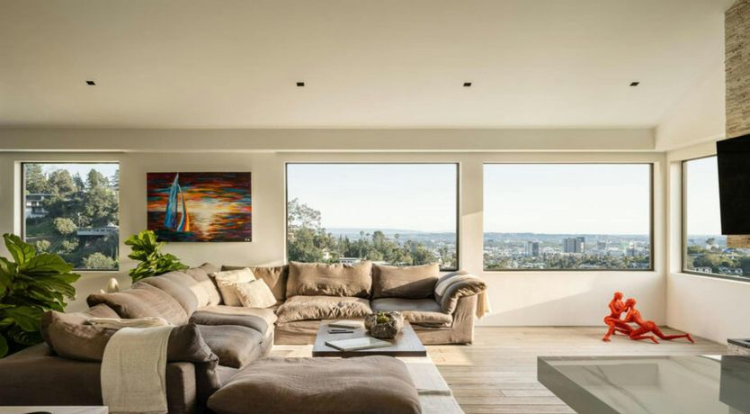 Photo of The Hollywood Cabin