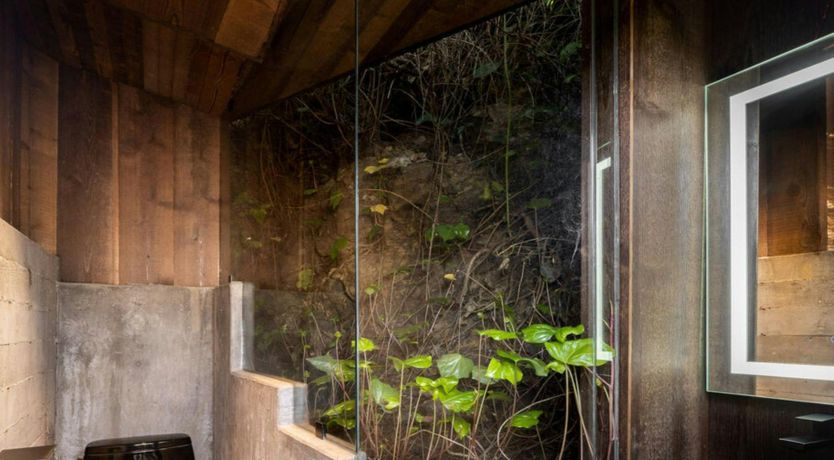 Photo of The Hollywood Cabin