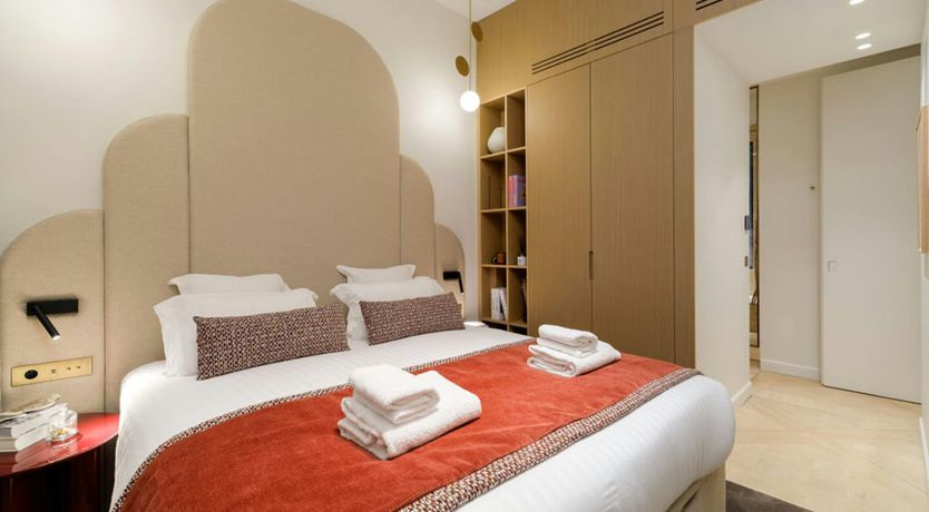 Photo of Parisian Treasury