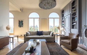 Arched Elegance Holiday Home