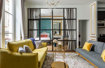 Paris in Frame Holiday Home