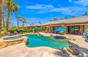 Desert Garden Holiday Home