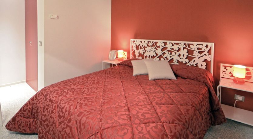 Photo of Gardens & Canals