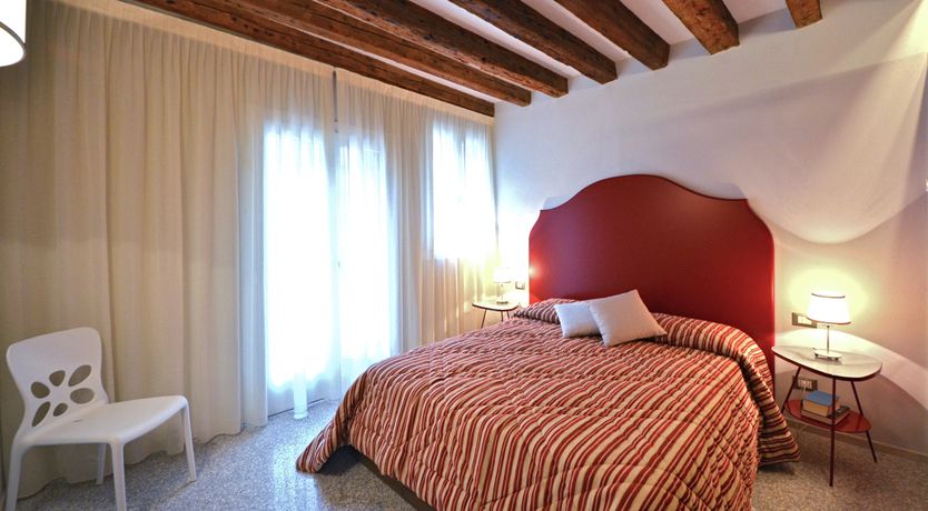 Photo of Gardens & Canals