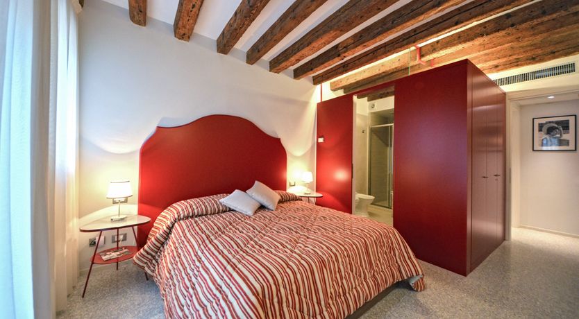 Photo of Gardens & Canals