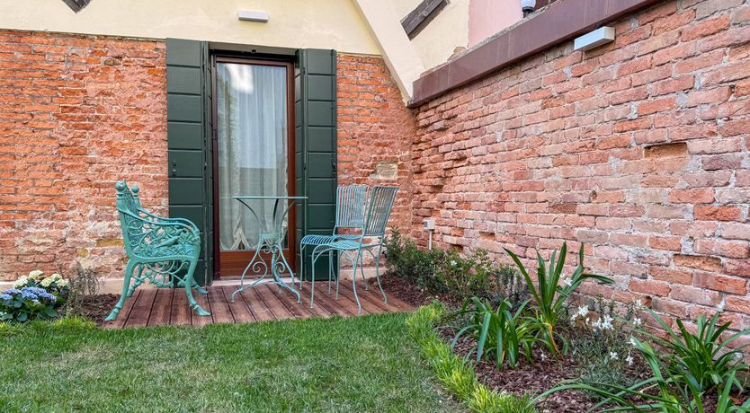 Photo of Gardens & Canals