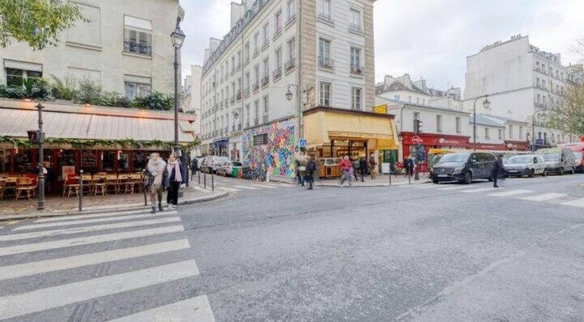 Photo of Gallery's Glance