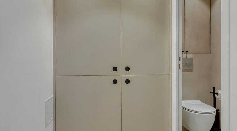 Photo of Gallery's Glance