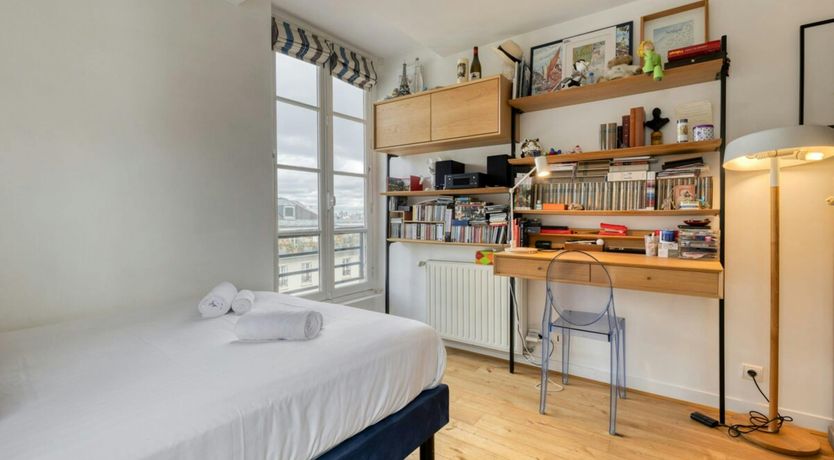 Photo of Elegant Circle