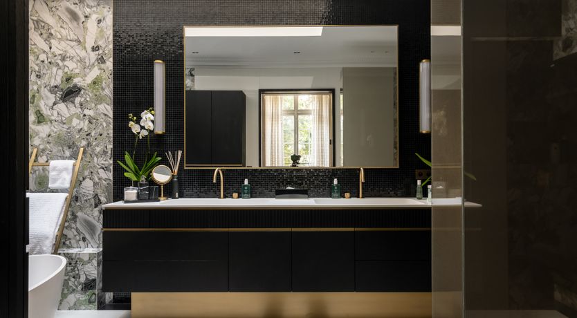 Photo of Parisian Secrets