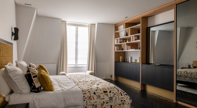 Photo of Parisian Secrets