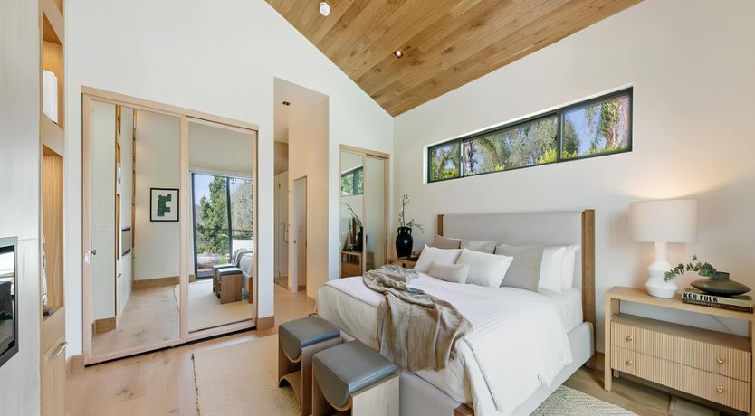 Photo of Golden Glimmer