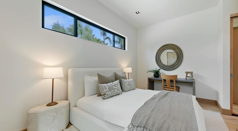 Photo of Golden Glimmer