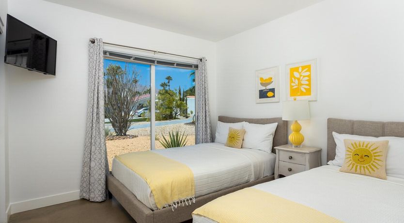 Photo of Mandarin Cordial