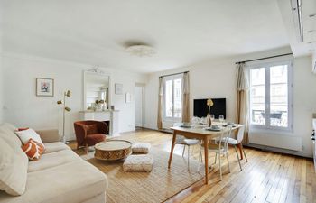 Chic Sojourn Holiday Home