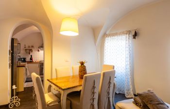 La Petite Maison Holiday Home