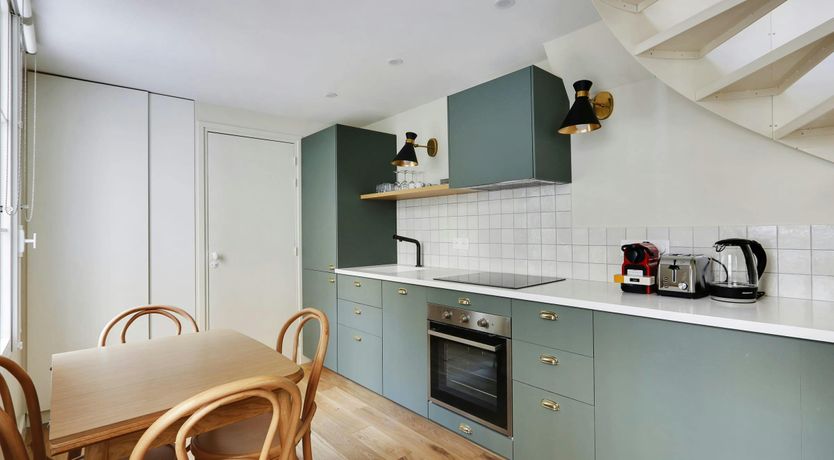 Photo of Elegant City