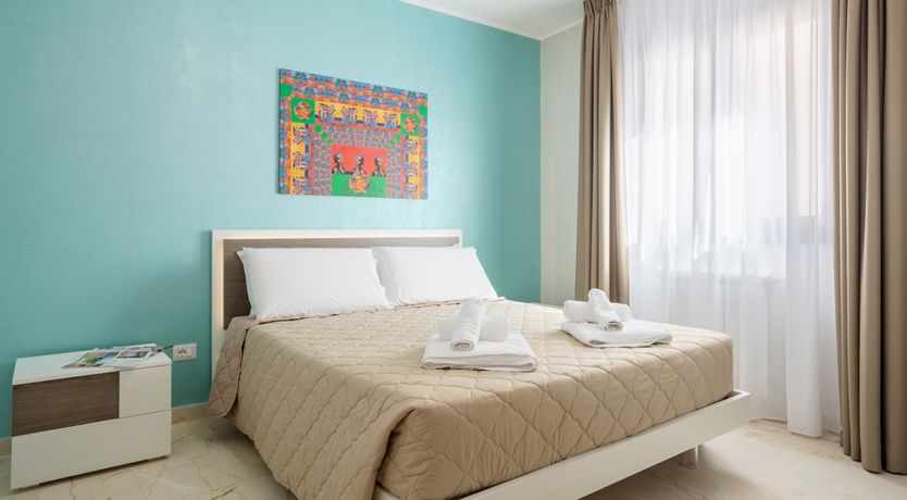 Photo of Pearl Shore