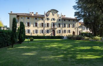 Rural Tuscan Estate Holiday Home