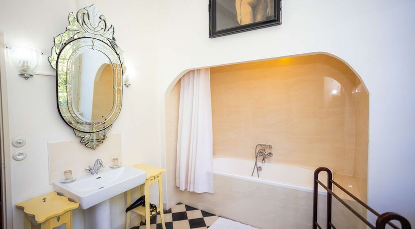 Photo of The Old Manor