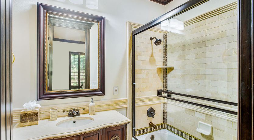 Photo of Desert Luxury