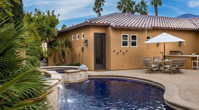 Photo of Desert Luxury