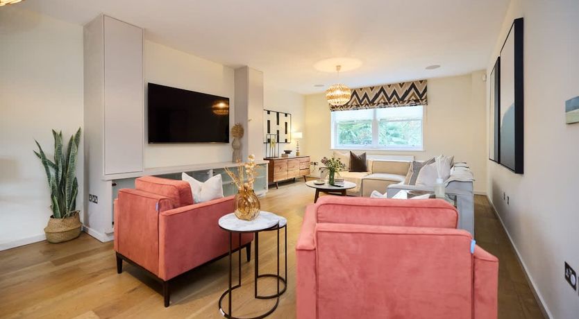 Photo of London's Luxuries