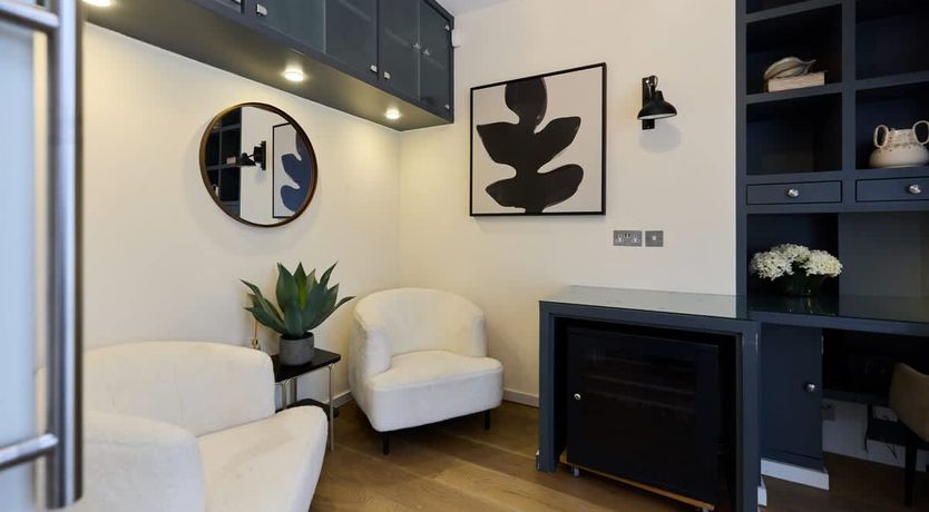 Photo of London's Luxuries