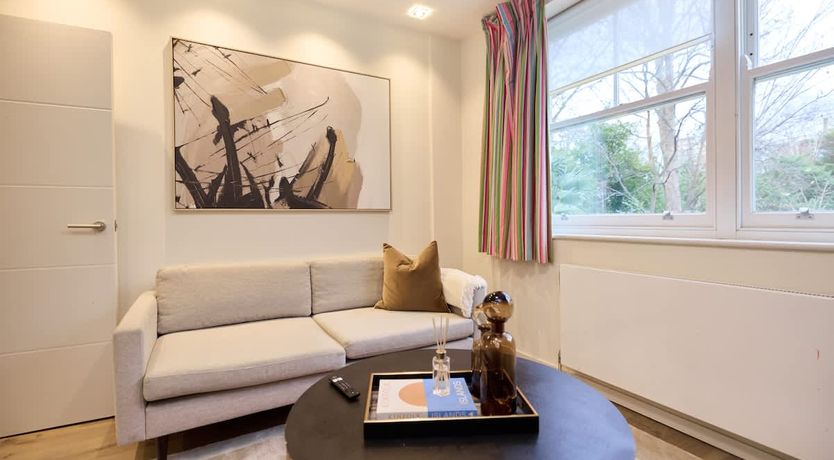 Photo of London's Luxuries