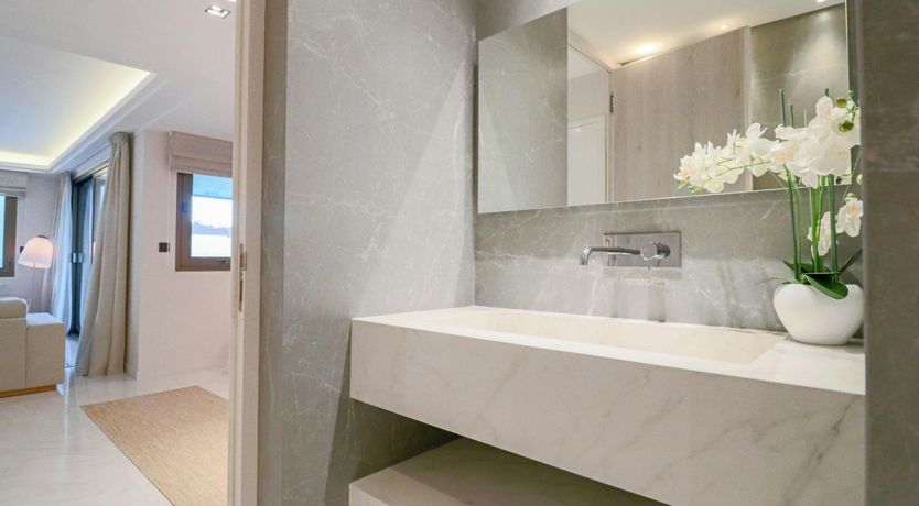 Photo of Gateway to Cannes