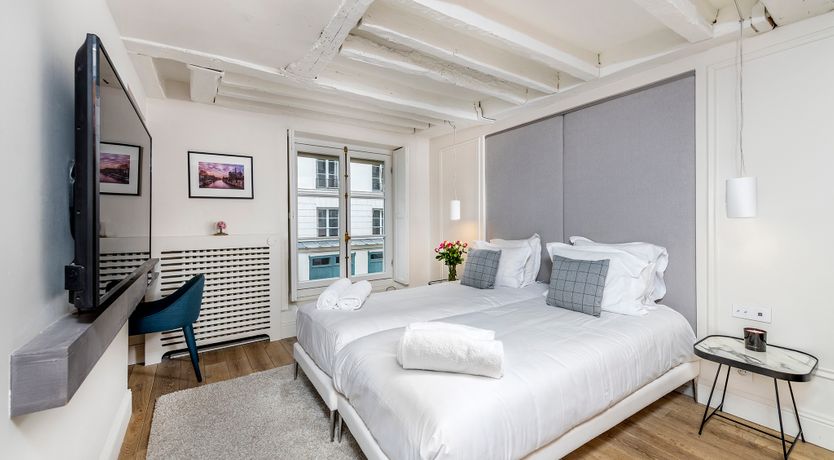 Photo of The Parisian Moment